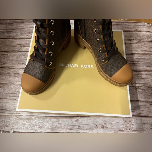 MICHAEL Michael Kors Corey Leather Bootie - Picture 6 of 9